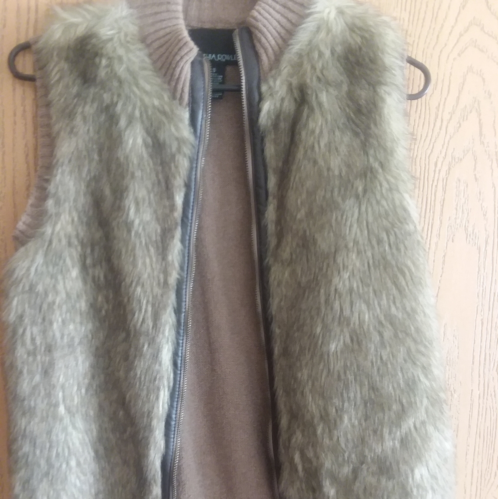 ‼️Take 50% OFF CYNTHIA ROWLEY Faux Fur Vest